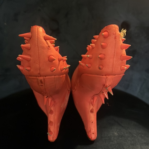 Pink spiked steep wedges - Picture 3 of 7